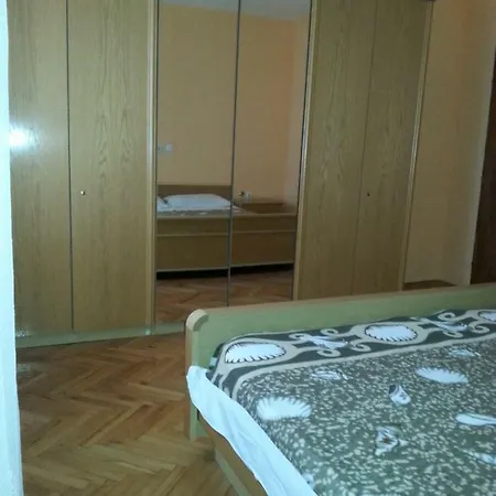Niko Biograd na Moru