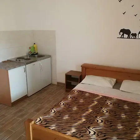 Niko Apartman *